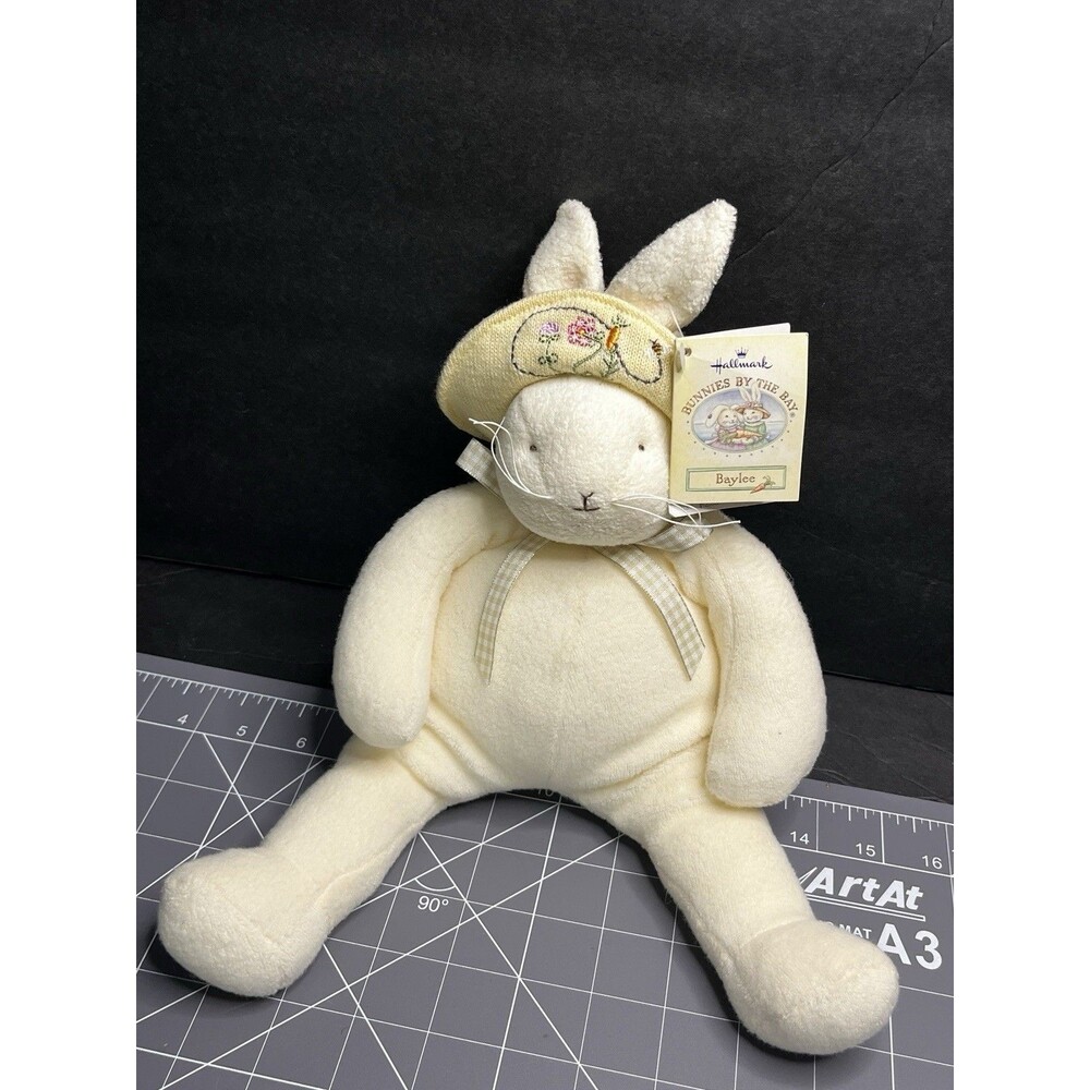 HALLMARK BUNNIES BY THE BAY "BAYLEE" 2002 Plush Bunny Rabbit With Tags